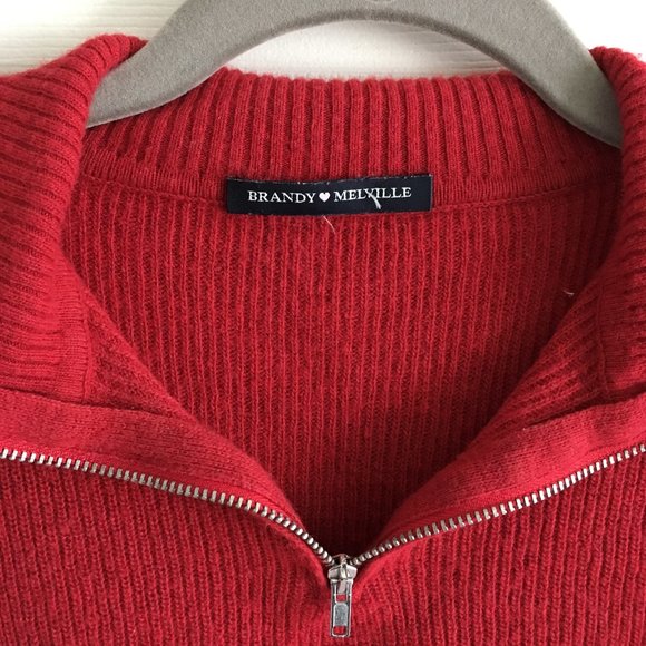 Brandy Melville Casey Sweater - Picture 7 of 9